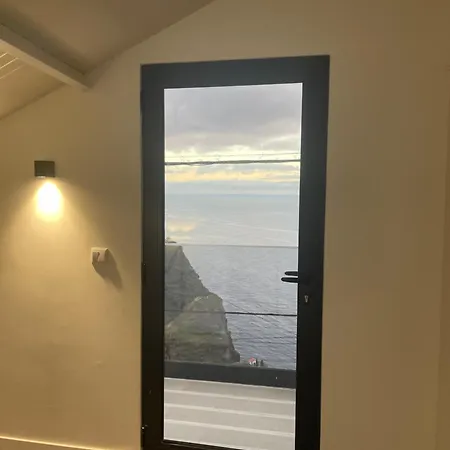 Neves Guestloft By Madeira بيت للعطل
