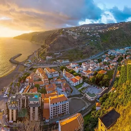 Neves Guestloft By Madeira Ribeira Brava