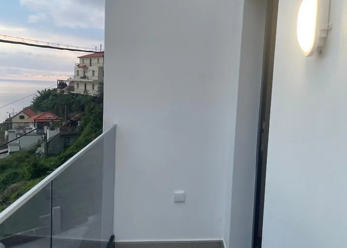 Neves Guestloft By Madeira * ريبيرا برافا